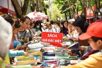 tin tức